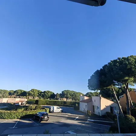 Climatise Pour 5 Pers Avec Terrasse, A 900m De La Et Parking Privatif - Fr-1-607-66 * Agde