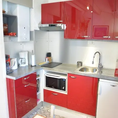 Apartment Climatise Pour 5 Pers Avec Terrasse, A 900m De La Et Parking Privatif - Fr-1-607-66