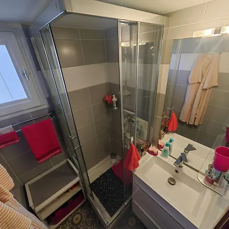 Climatise Pour 5 Pers Avec Terrasse, A 900m De La Et Parking Privatif - Fr-1-607-66 Apartment Agde